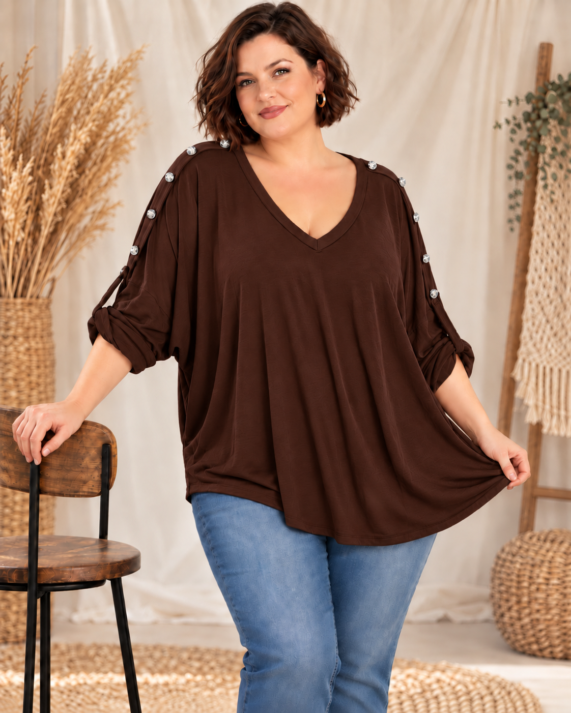 CLOVIS - PULL MARRON EN MAILLE FLUIDE AVEC BOUTONS JUSQU'A LA TAILLE 56