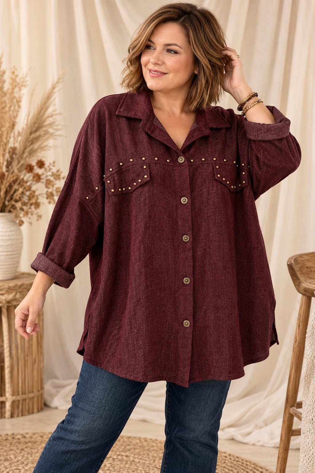 FERIA - CHEMISE OVERSIZE BORDEAUX AVEC CLOUS JUSQU'A LA TAILLE 56/58