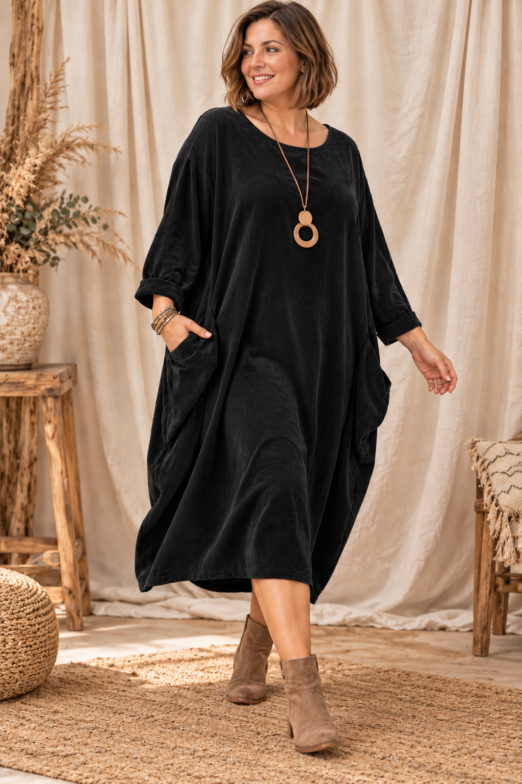 CAMILLE - ROBE NOIRE EN VELOURS MILLERAIE JUSQU'A LA TAILLE 54