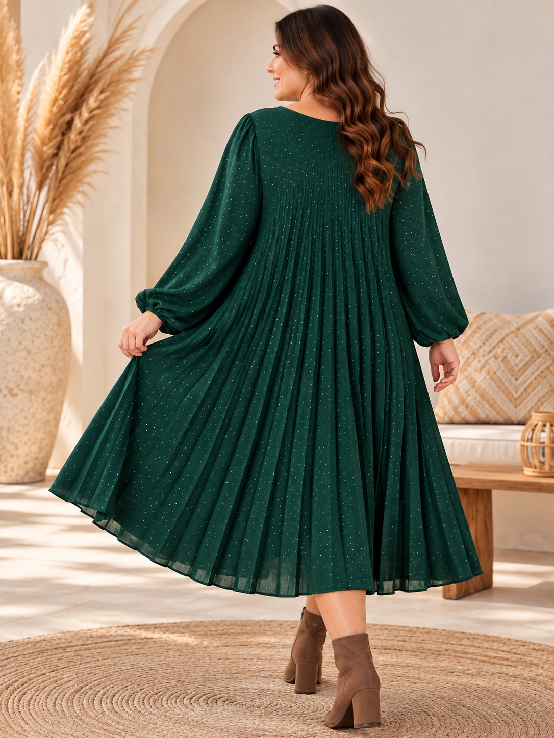 ELSA - ROBE VERTE PLISSEE AVEC STRASS JUSQU'A LA TAILLE 56