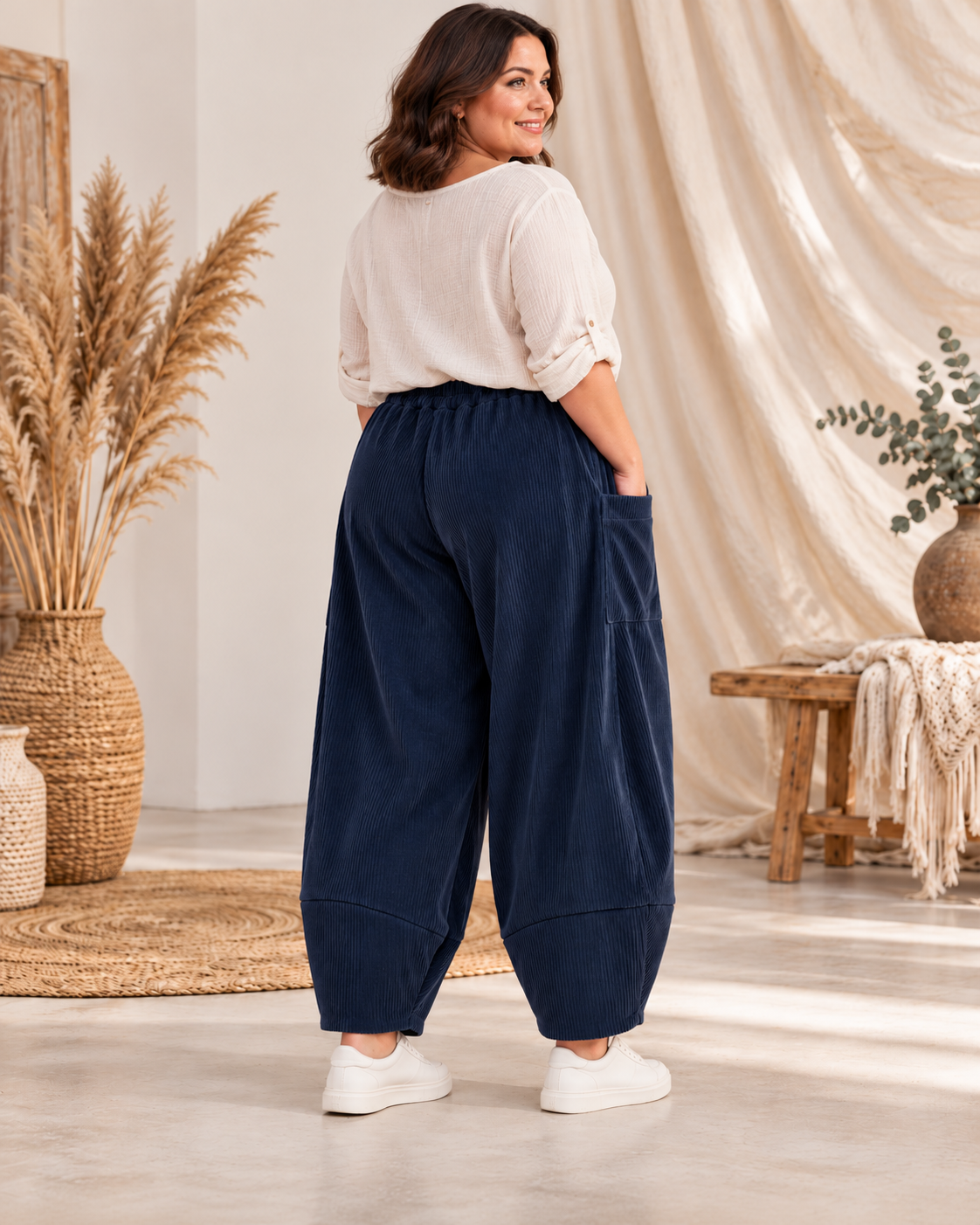 FRANCESCO - PANTALON MARINE EN VELOURS TAILLE 48 A 54