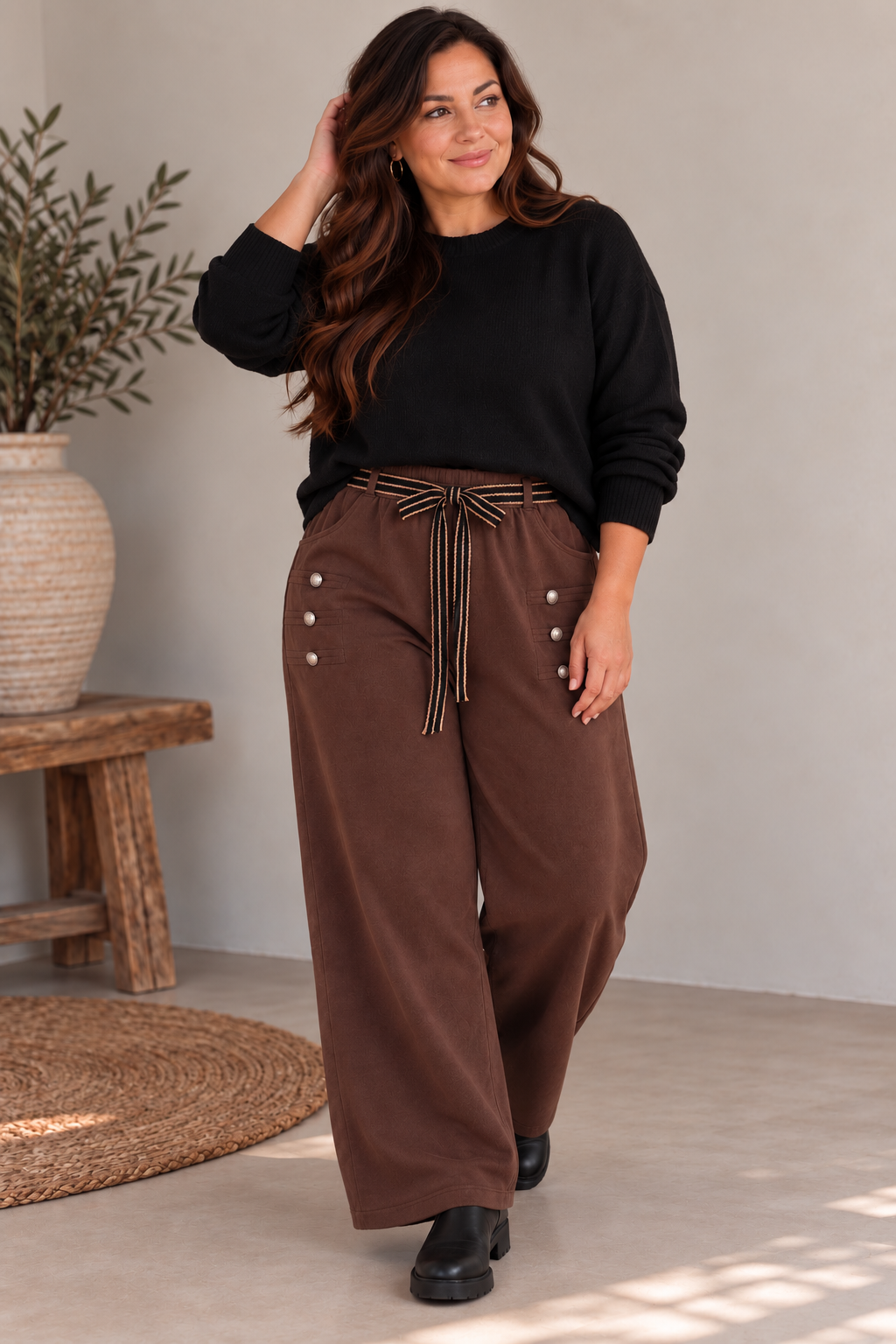 MARLEY - PANTALON SPORTSWEAR MARRON EFFET DAIM TAILLE 46 A 52