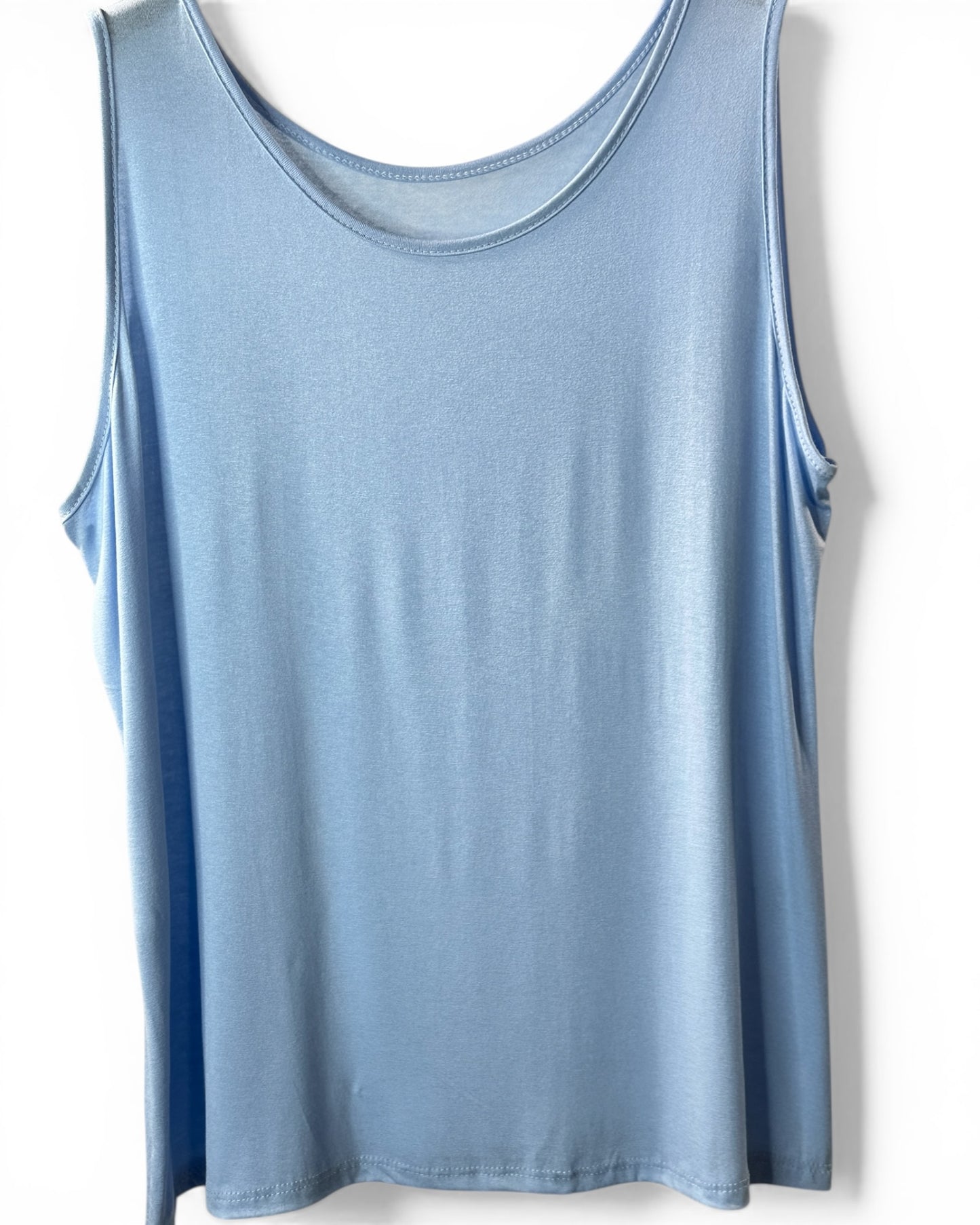 LOUANE - TOP DEBARDEUR BLEU CIEL TAILLE 46/48 A 54