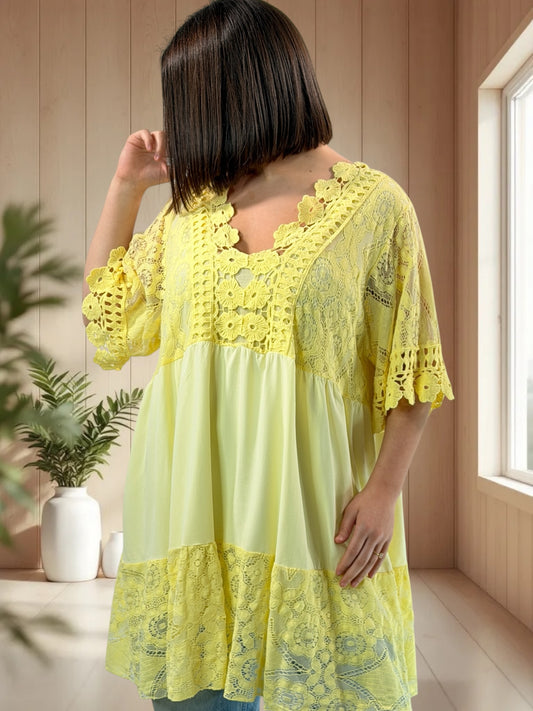 ILONA - TUNIQUE EN DENTELLE JAUNE JUSQU'A LA TAILLE 54