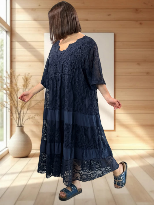 LINDA - ROBE LONGUE MARINE EN DENTELLE JUSQU'A LA TAILLE 56 MARINE