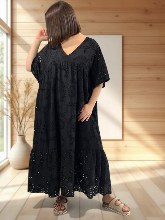 FELICITA - ROBE LONGUE NOIRE EN BRODERIE ANGLAISE JUSQU'A LA TAILLE 54