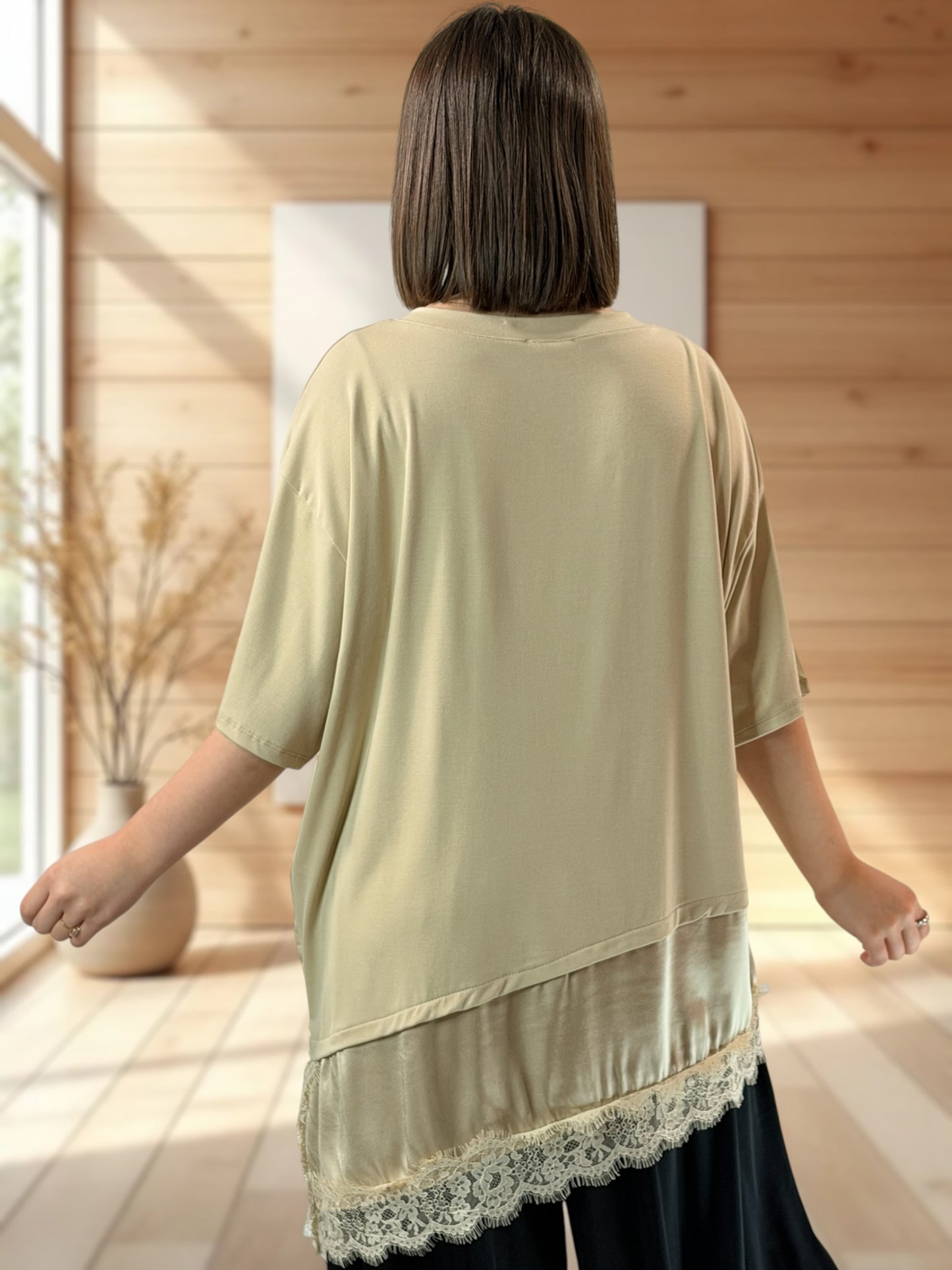 ANOUSHKA - TOP OVERSIZE BEIGE JUSQU'A LA TAILLE 52