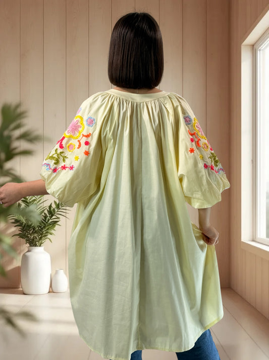 MADO - TUNIQUE JAUNE OVERSIZE MANCHES BRODEES JUSQU'A LA TAILLE 56