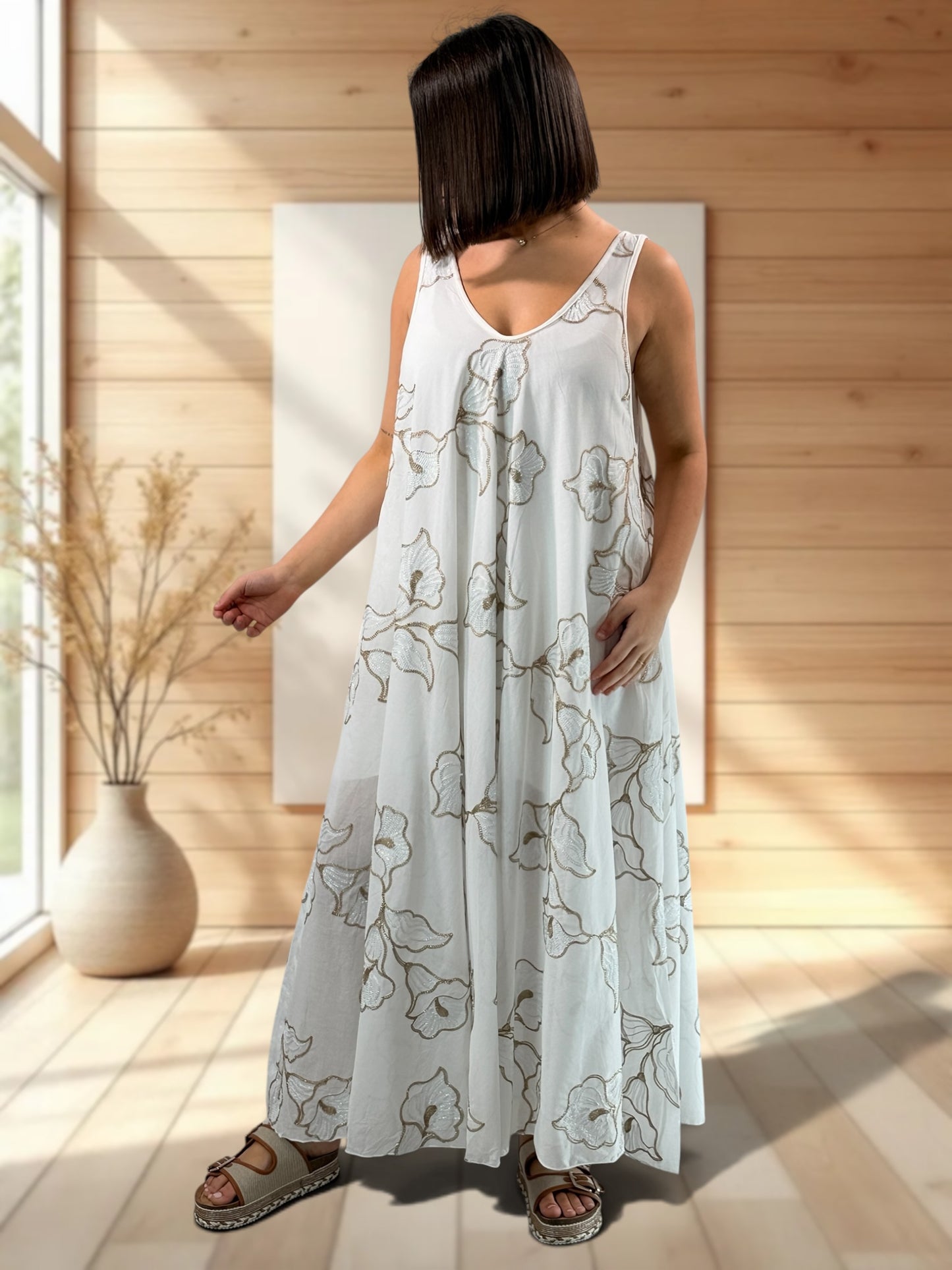 CANDICE - ROBE AMPLE BRODEE JUSQU'A LA TAILLE 52