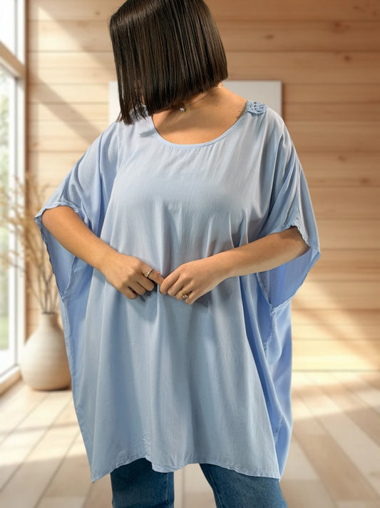 RAQUEL - TUNIQUE OVERSIZE BLEUE CIEL JUSQU'A LA TAILLE 56