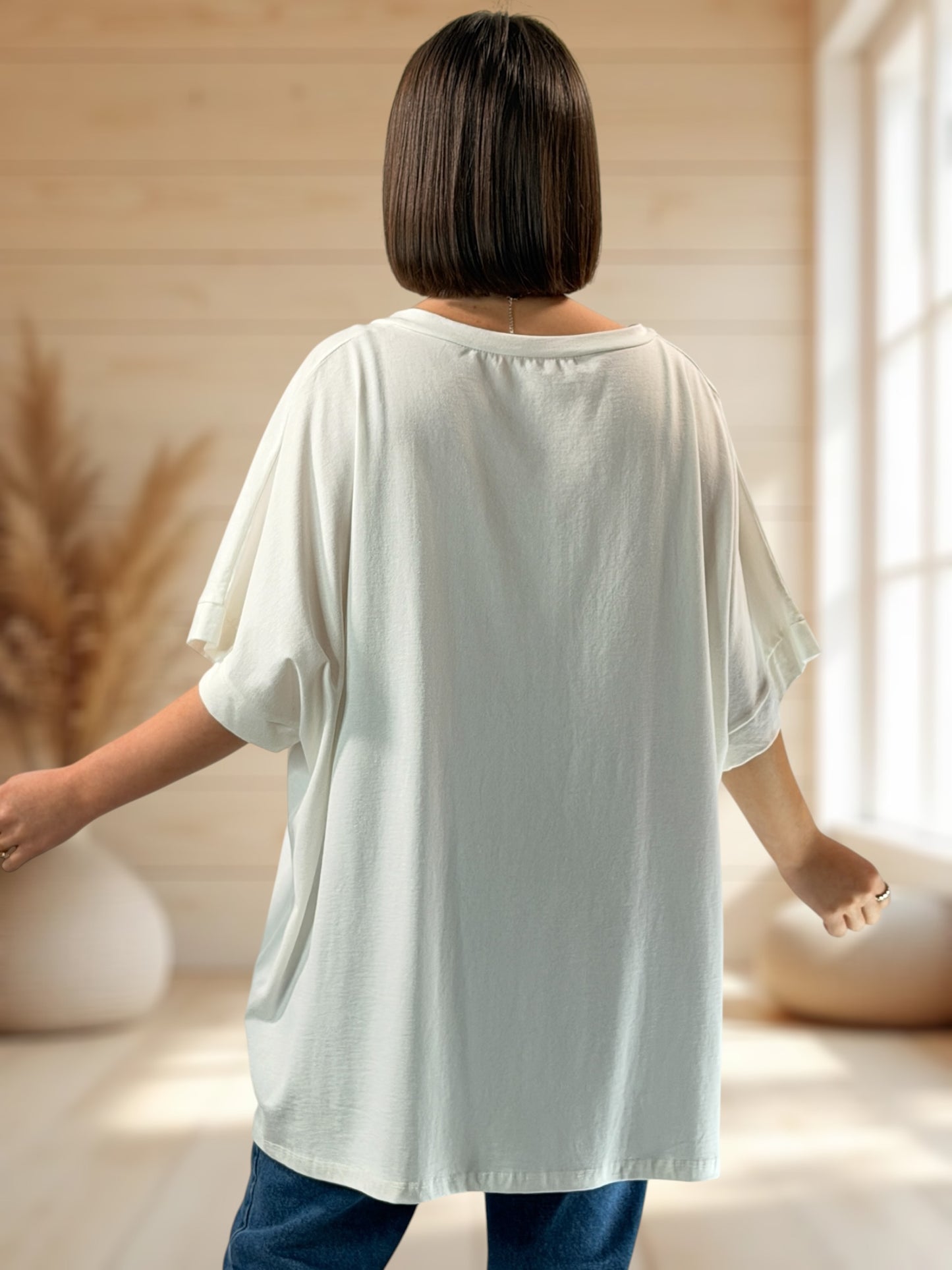 ERIKO - T-SHIRT OVERSIZE BLANC MOTIF CERISE TAILLE 46/48 A 56