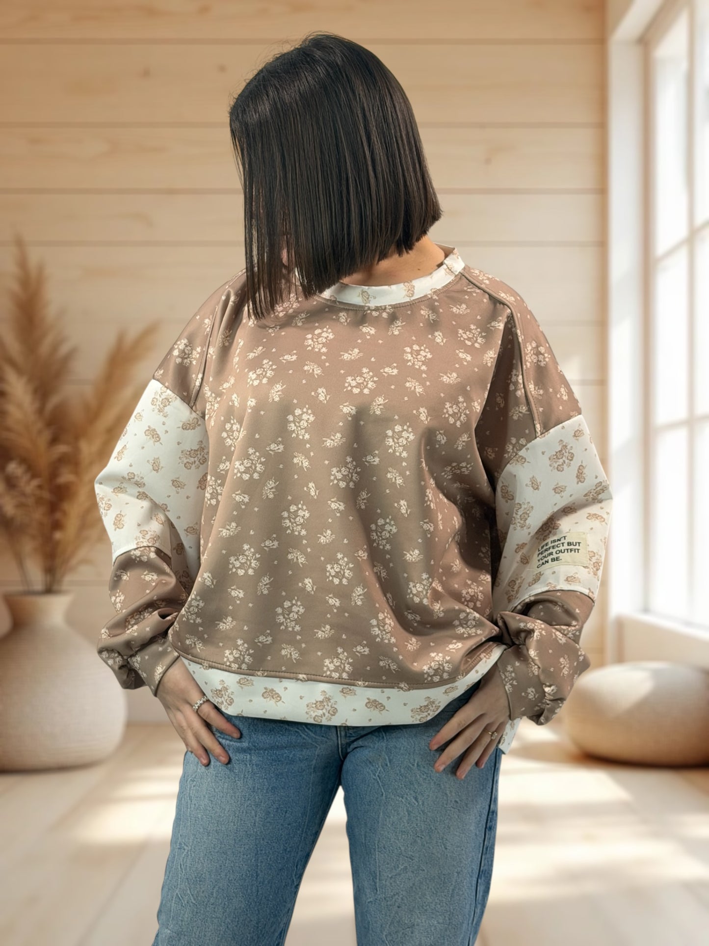 BRICE- SWEAT OVERSIZE MOKA A FLEUR JUSQU'A LA TAILLE 52