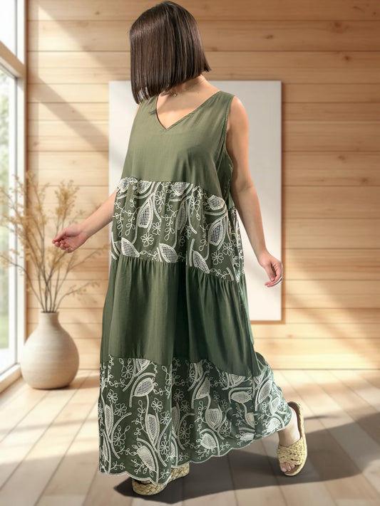 HITOMI - ROBE KAKI BRODEE JUSQU'A LA TAILLE 48/50