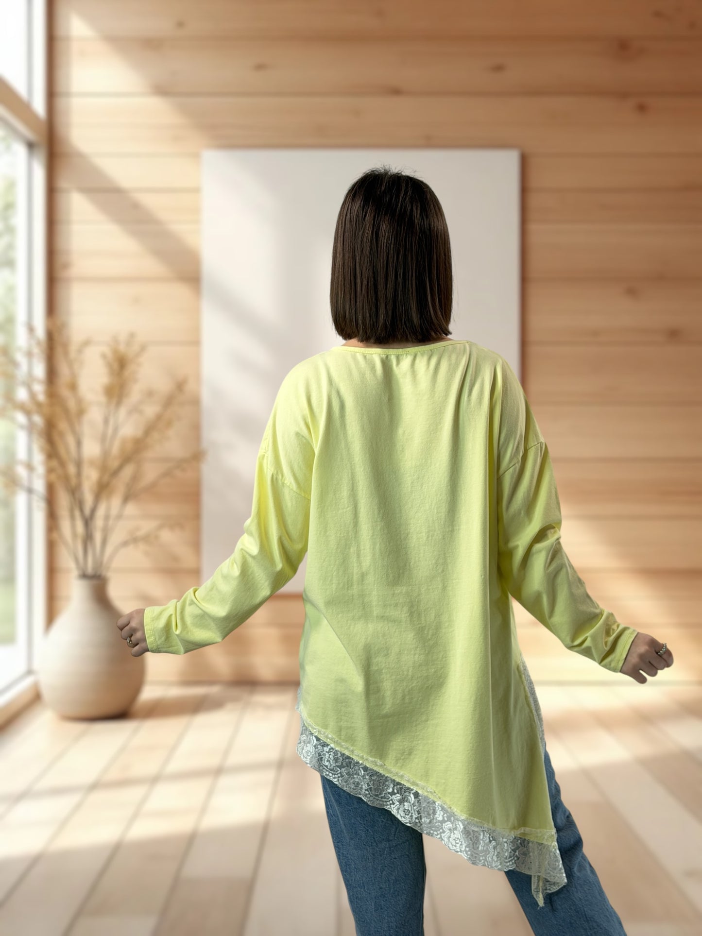 LOUNA - T-SHIRT JAUNE ASYMETRIQUE JUSQU'A LA TAILLE 50