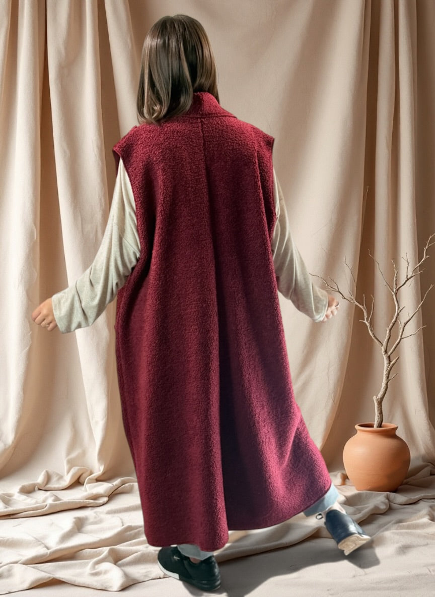 MAXOU - LONG GILET BORDEAUX EN BOUCLETTE JUSQU'A LA TAILLE 52/54