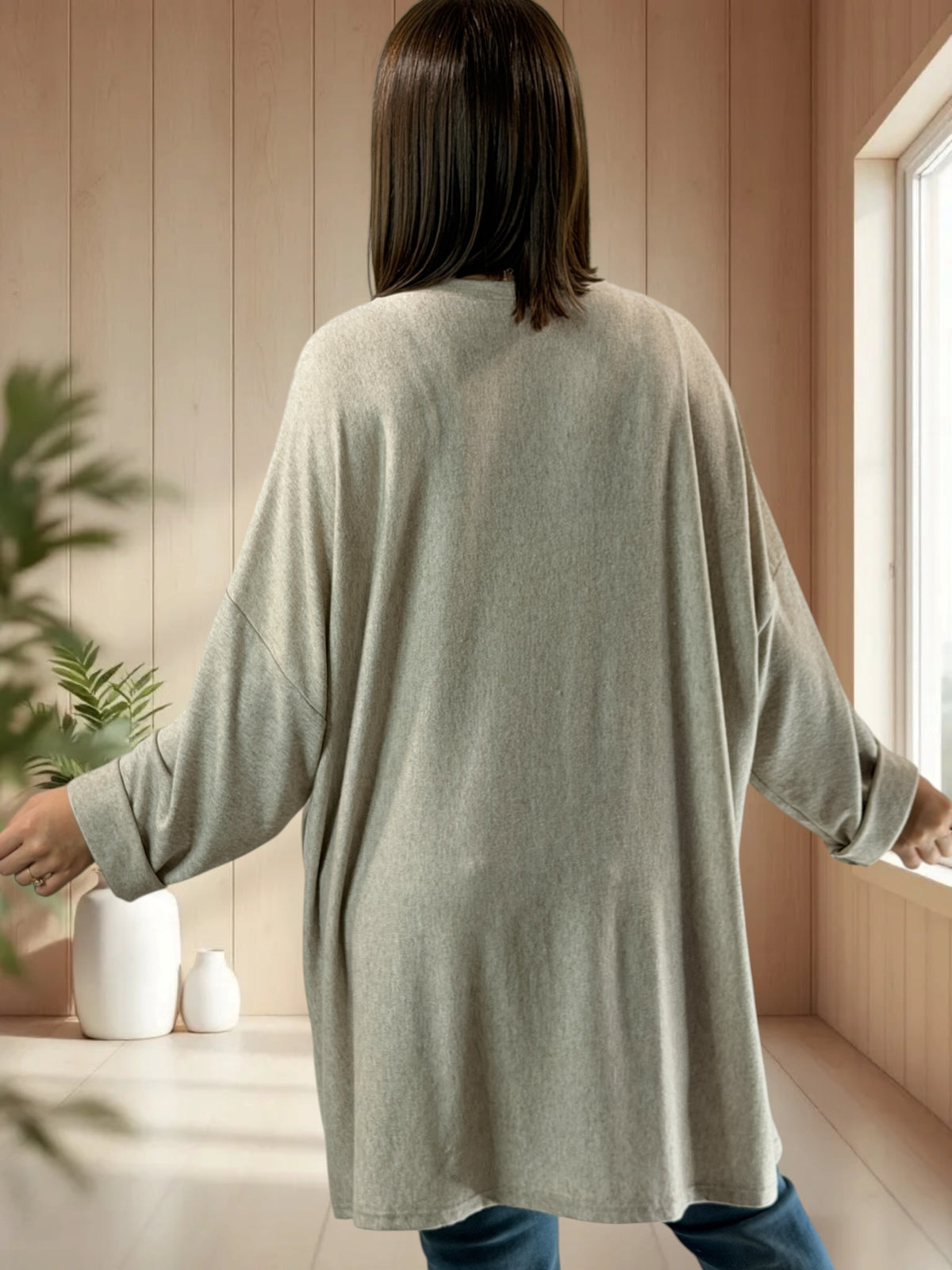 RUBY - PULL BEIGE EN MAILLE FLUIDE AVEC CLOUS JUSQU'A LA TAILLE 56