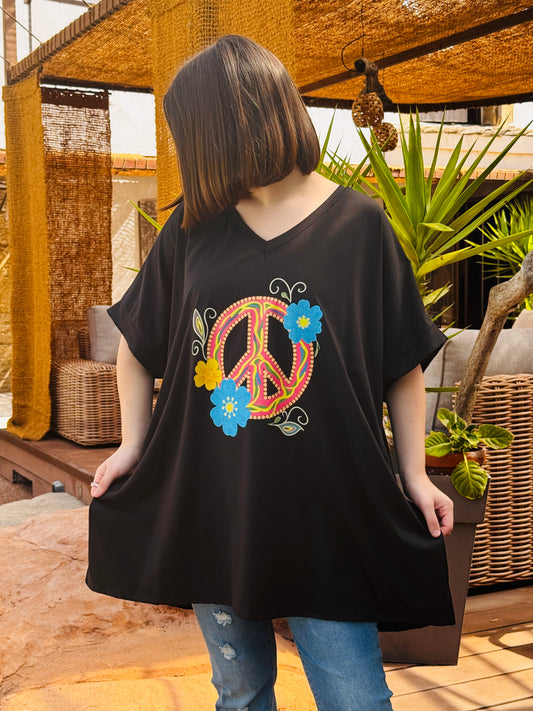 BILLIE - T-SHIRT NOIR EN VISCOSE MOTIF PEACE & LOVE JUSQU'A LA TAILLE 56/58
