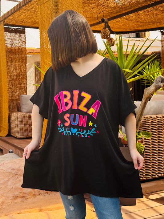 BILLIE - T-SHIRT NOIR EN VISCOSE MOTIF IBIZA JUSQU'A LA TAILLE 56/58
