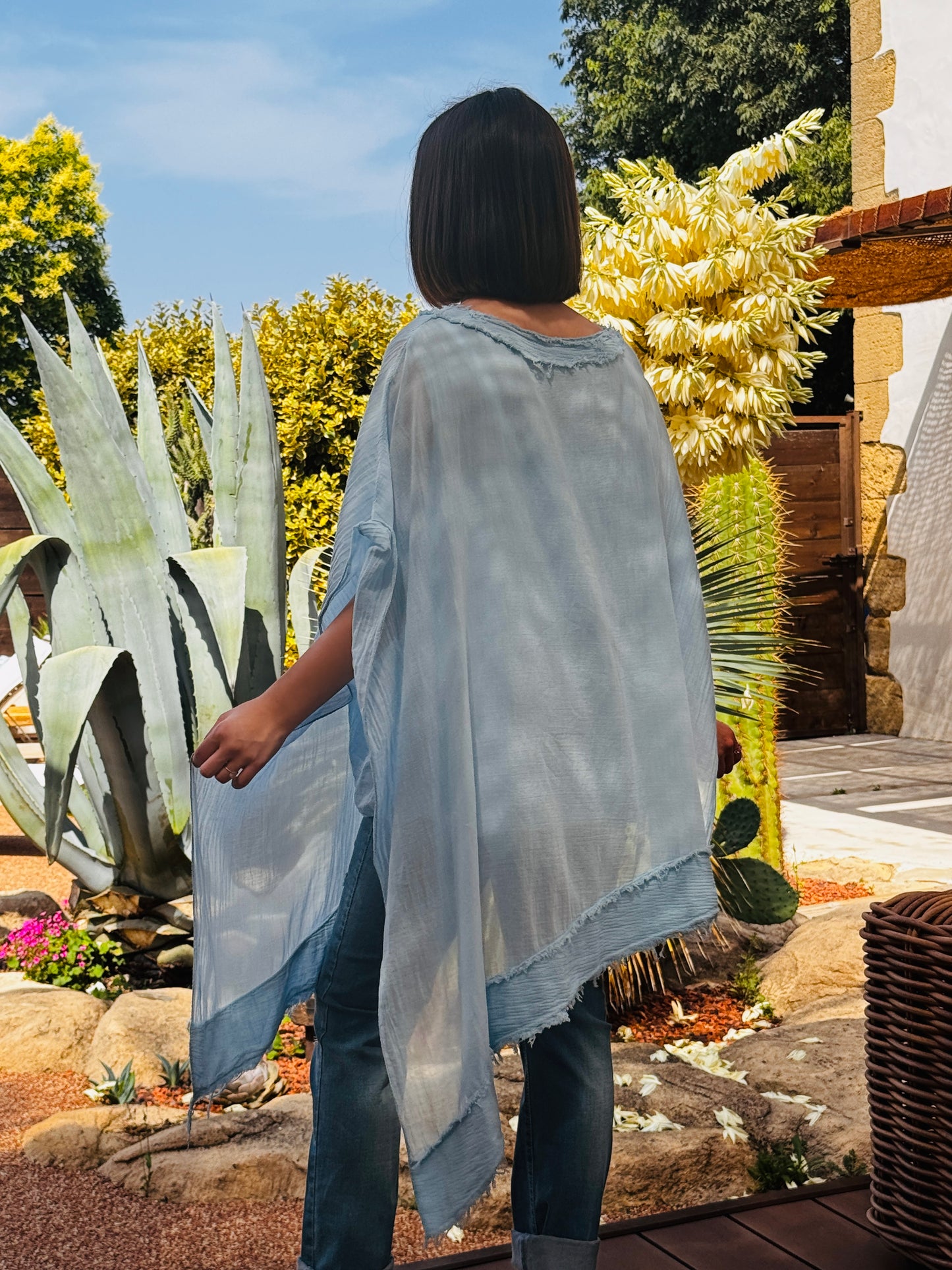 NICE - TUNIQUE BLEU CIEL ASYMETRIQUE JUSQU'A LA TAILLE 54