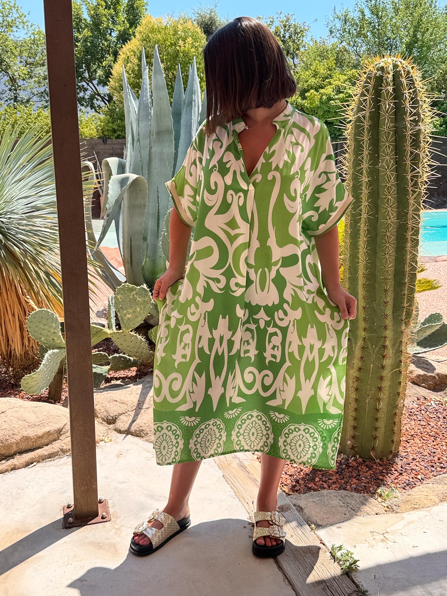 LALY - ROBE OVERSIZE MOTIF VERT JUSQU'A LA TAILLE 54