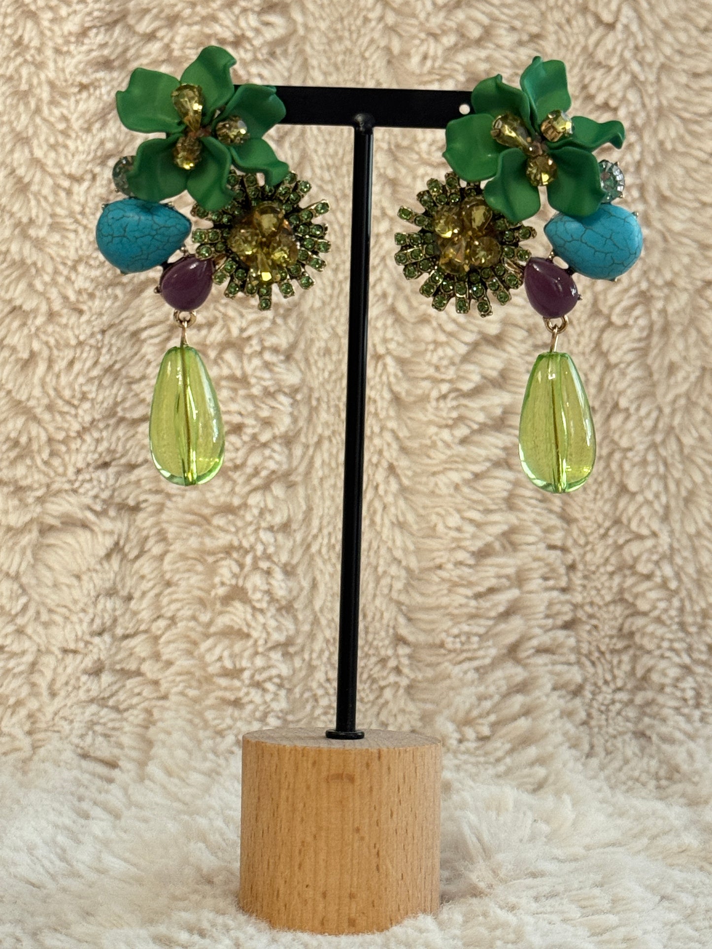 CHAMPAGNE - BOUCLES D'OREILLES FLEUR STRASS VERT