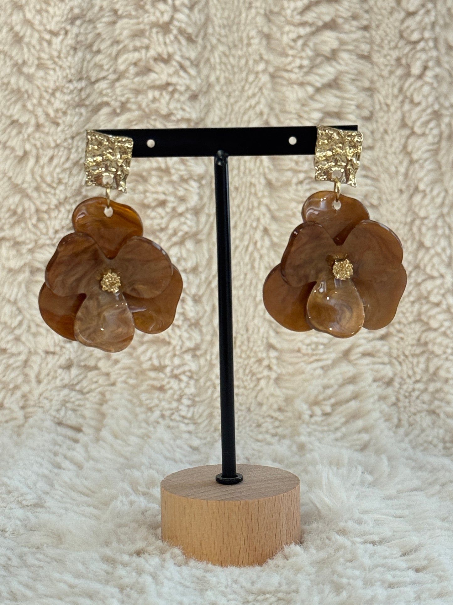 MADO - BOUCLES D'OREILLES FLEUR MARRON