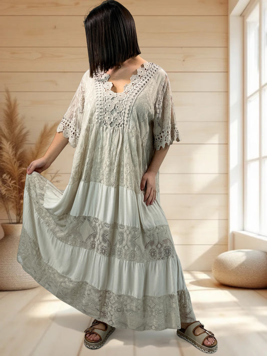CHAMPAGNE - ROBE LONGUE BEIGE EN DENTELLE JUSQU'A LA TAILLE 54