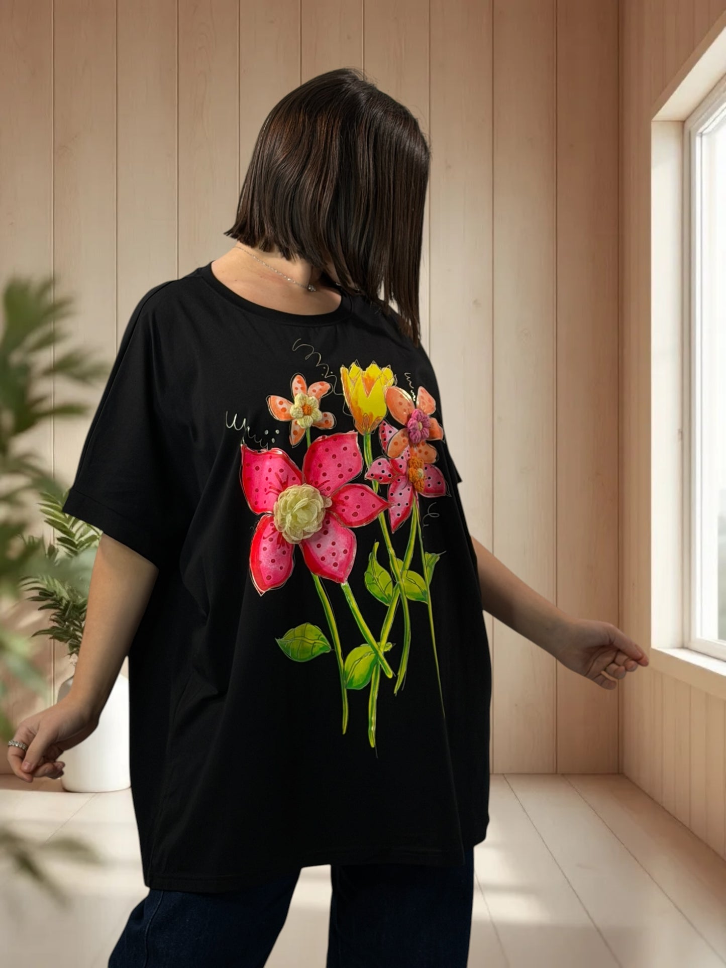 LIVIA - T-SHIRT OVERSIZE NOIR A MOTIF TAILLE JUSQU'A LA TAILLE 46/48 A 56