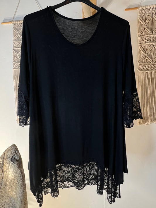 CINDY - TOP NOIR TAILLE 46 A 56/58