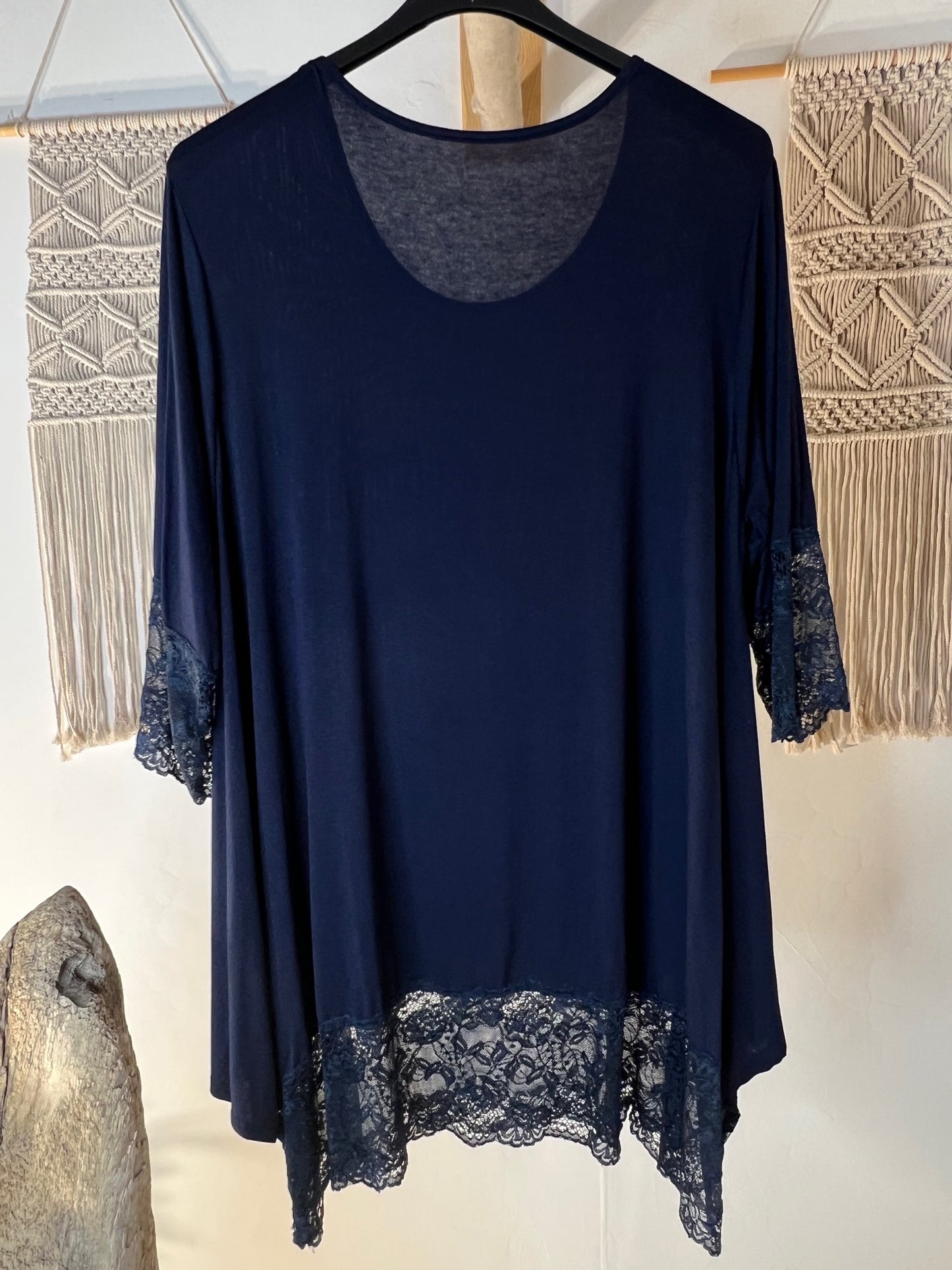 CINDY - TOP MARINE TAILLE 44/46 A 56/58