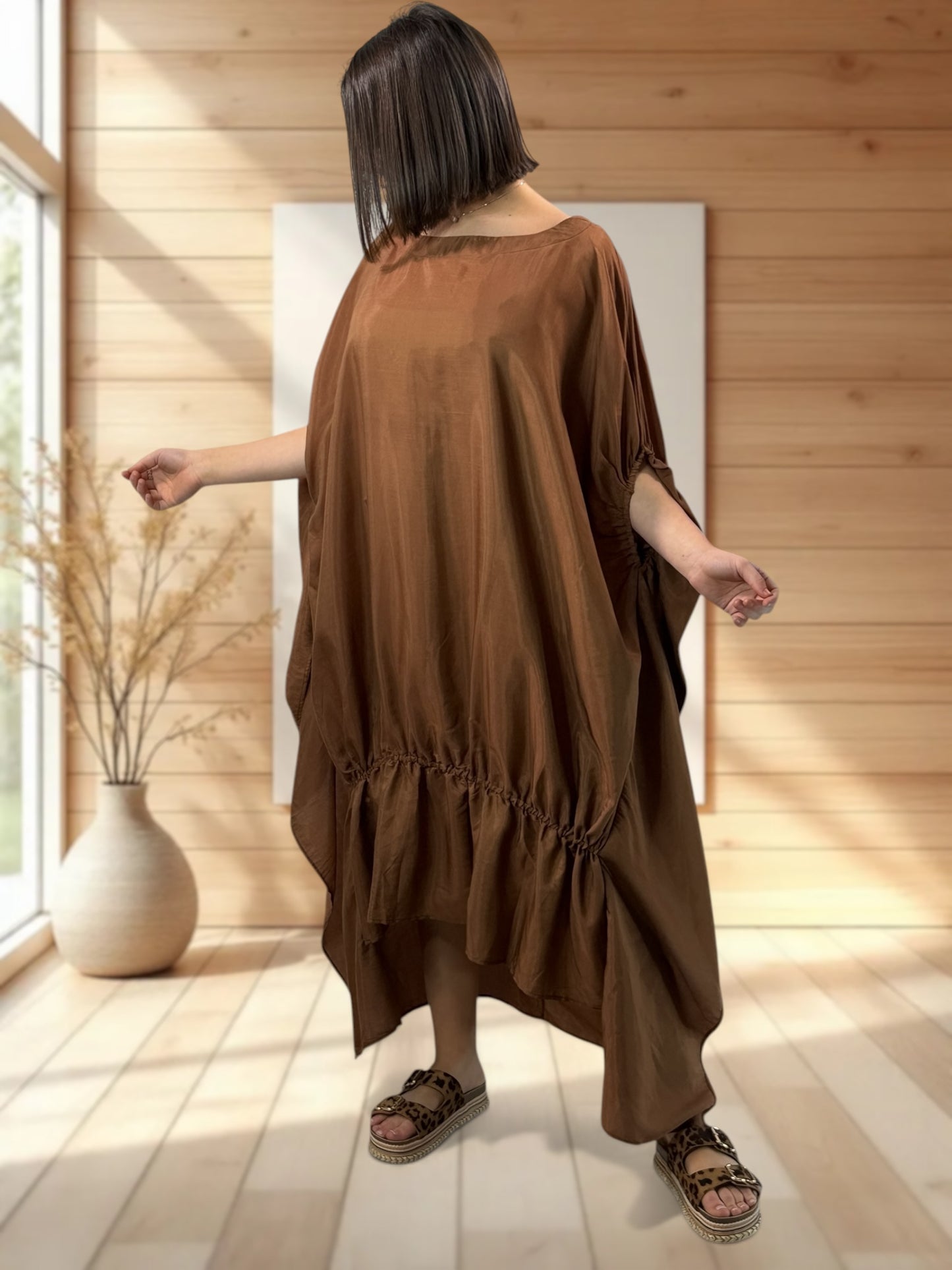 AMANDINE - ROBE OVRSIZE MARRON JUSQU'A LA TAILLE 54