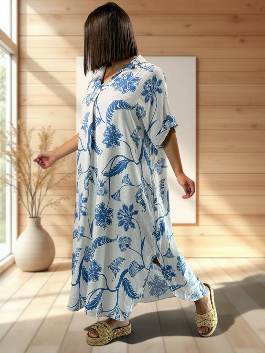 ISABELLA - ROBE OVERSIZE MOTIF BLEU CIEL JUSQU'A LA TAILLE 54