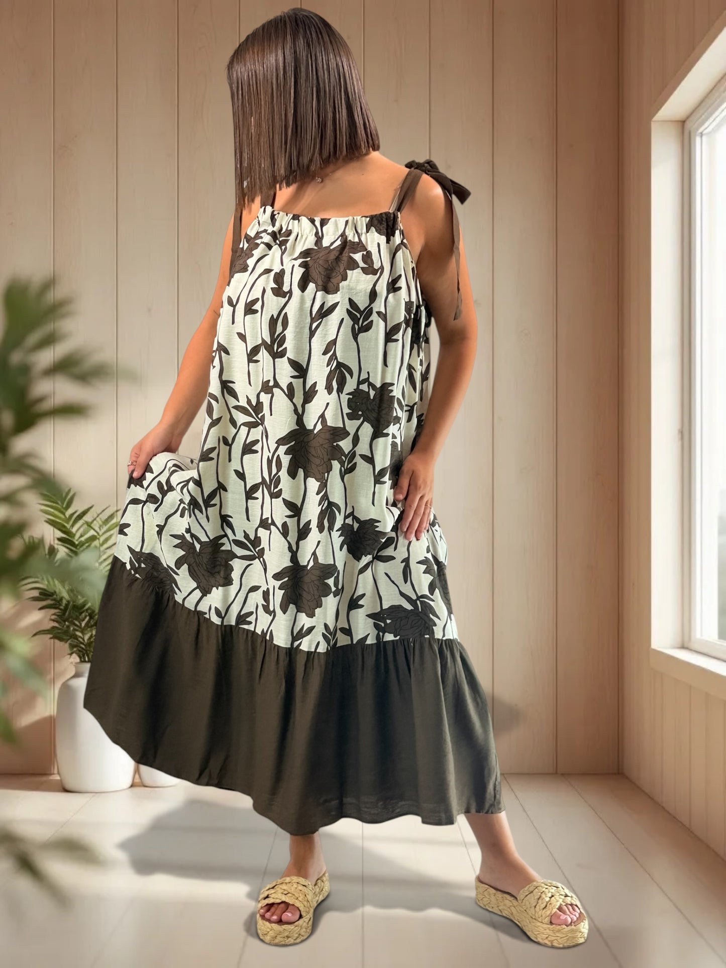 KATARINA - ROBE MOTIF FLORAL MARRON JUSQU'A LA TAILLE 52