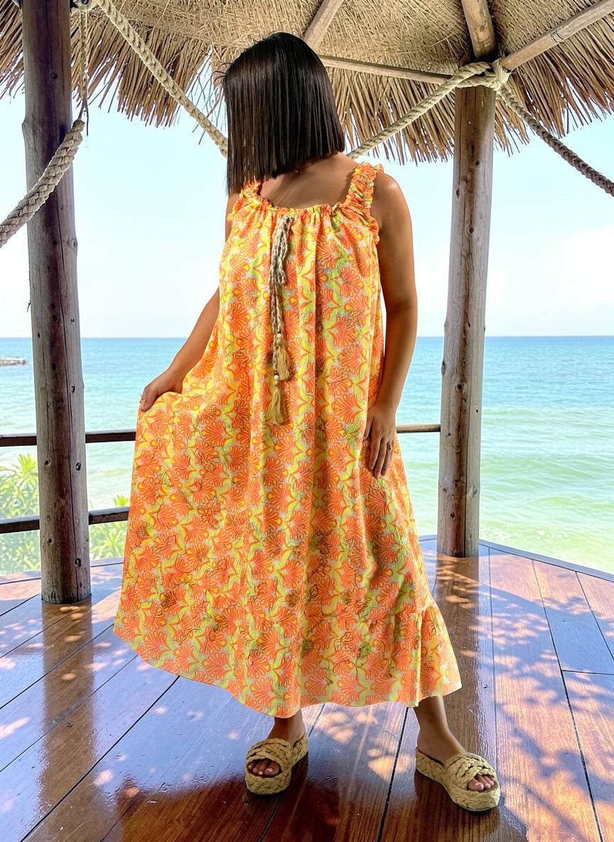 RIO - ROBE ORANGE BRODÉE JUSQU'A LA TAILLE 52/54
