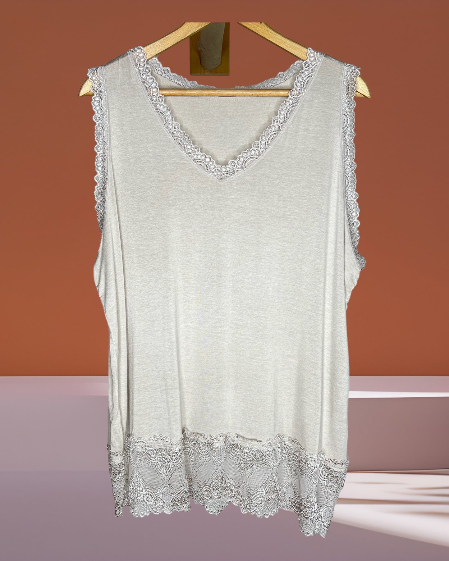 CHRISTA - TOP SOUS VÊTEMENT BLANC TAILLE 46 A 54