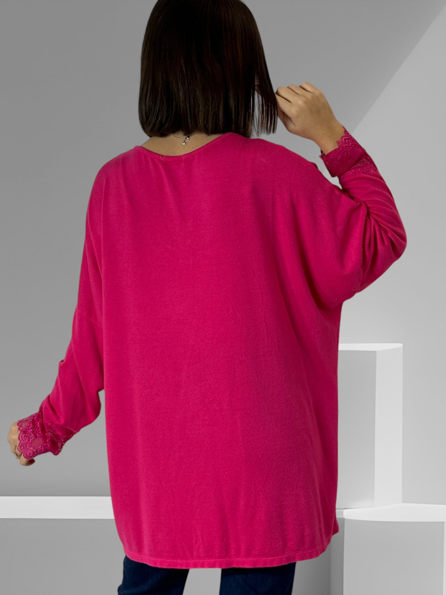 VALENTINA - PULL FUCHSIA EN MAILLE BORDE DE DENTELLE JUSQU'A LA TAILLE 54