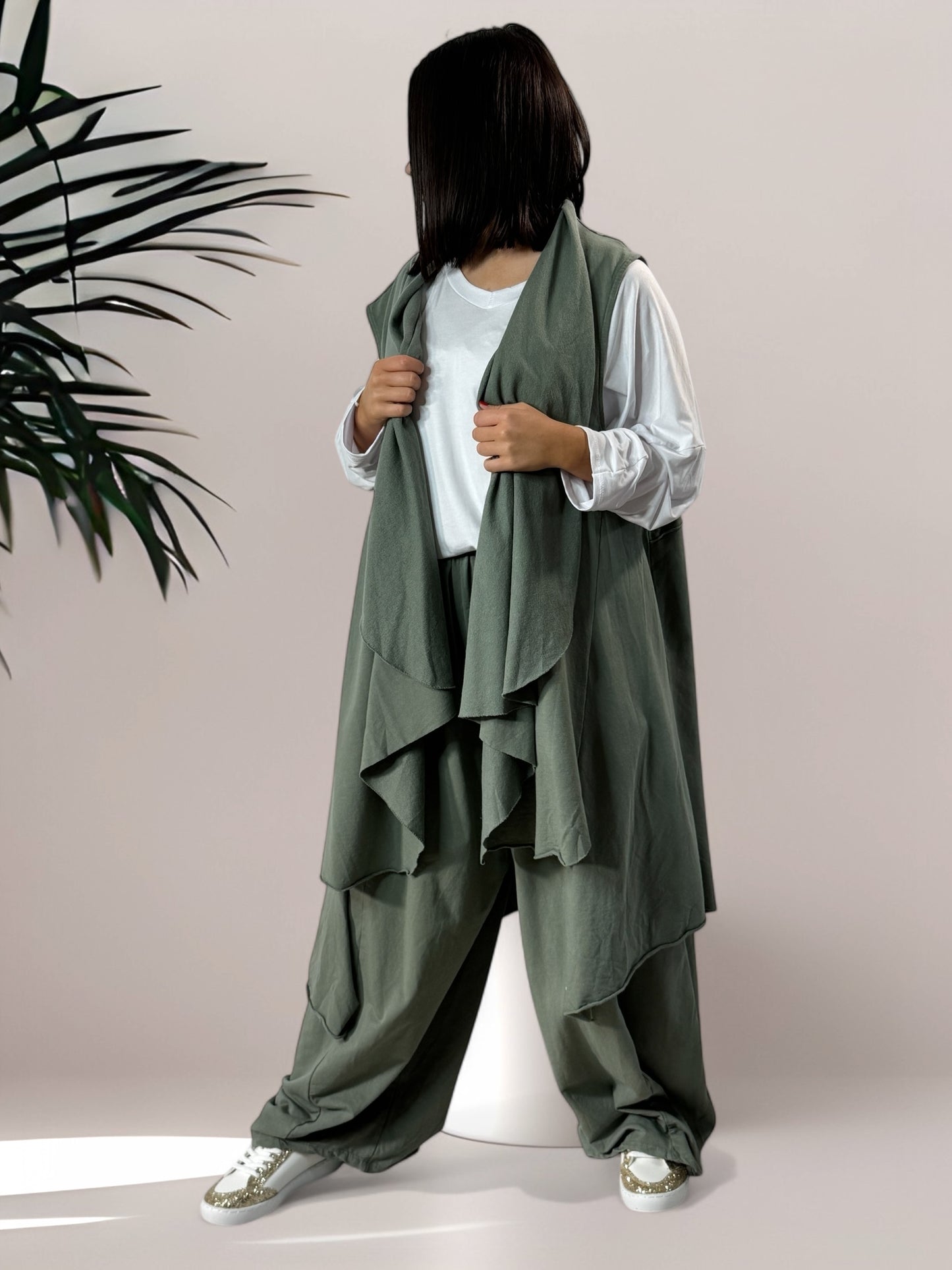 VICTOIRE - LONG GILET KAKI EN COTON JUSQU'A LA TAILLE 60