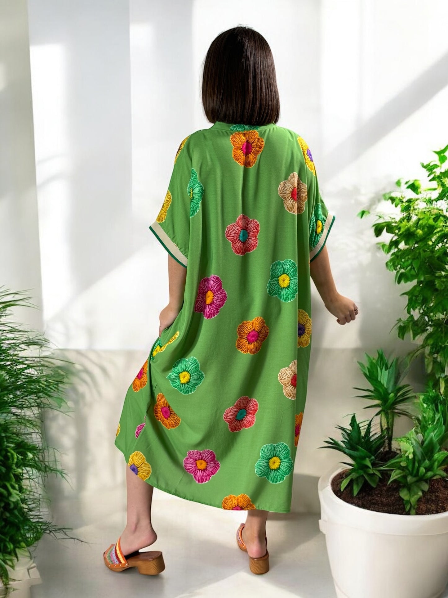 LALY - ROBE OVERSIZE VERTE MOTIF FLEUR JUSQU'A LA TAILLE 54