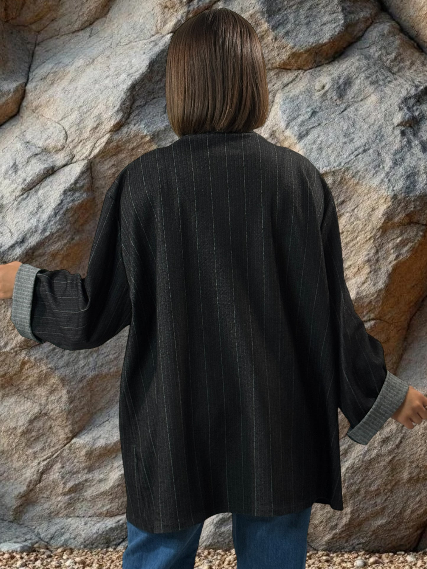 BABETH - BLAZER NOIR A CHEVRONS JUSQU'A LA TAILLE 52