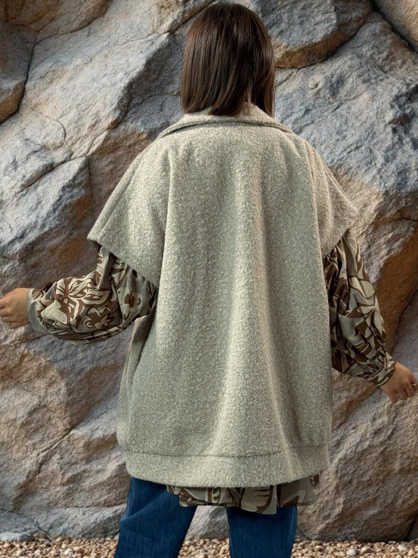 JACK - GILET BEIGE SANS MANCHE AVEC COL JUSQU'A LA TAILLE 54