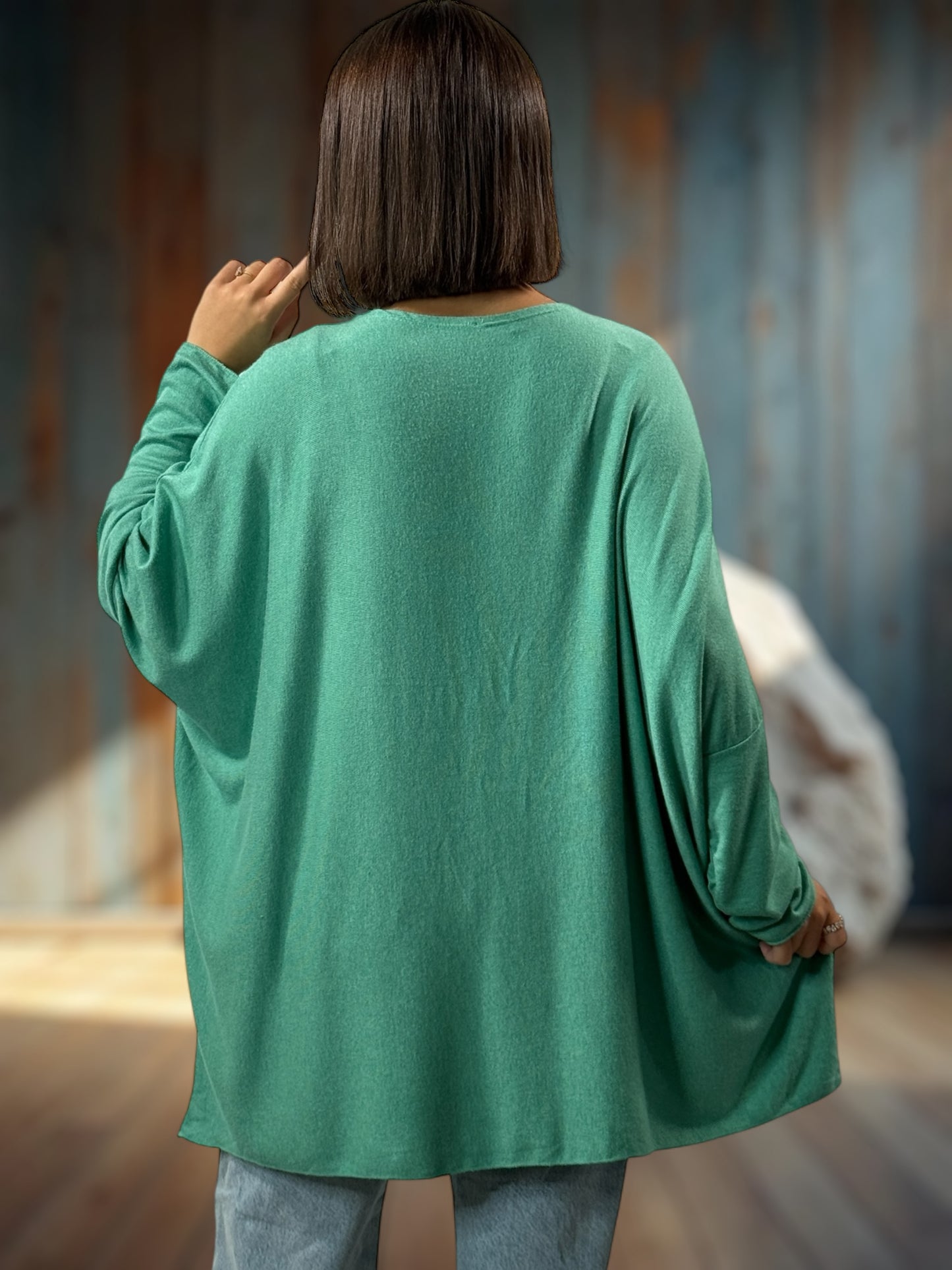 CAPRIO - PULL VERT EN MAILLE FLUIDE JUSQU'A LA TAILLE 54