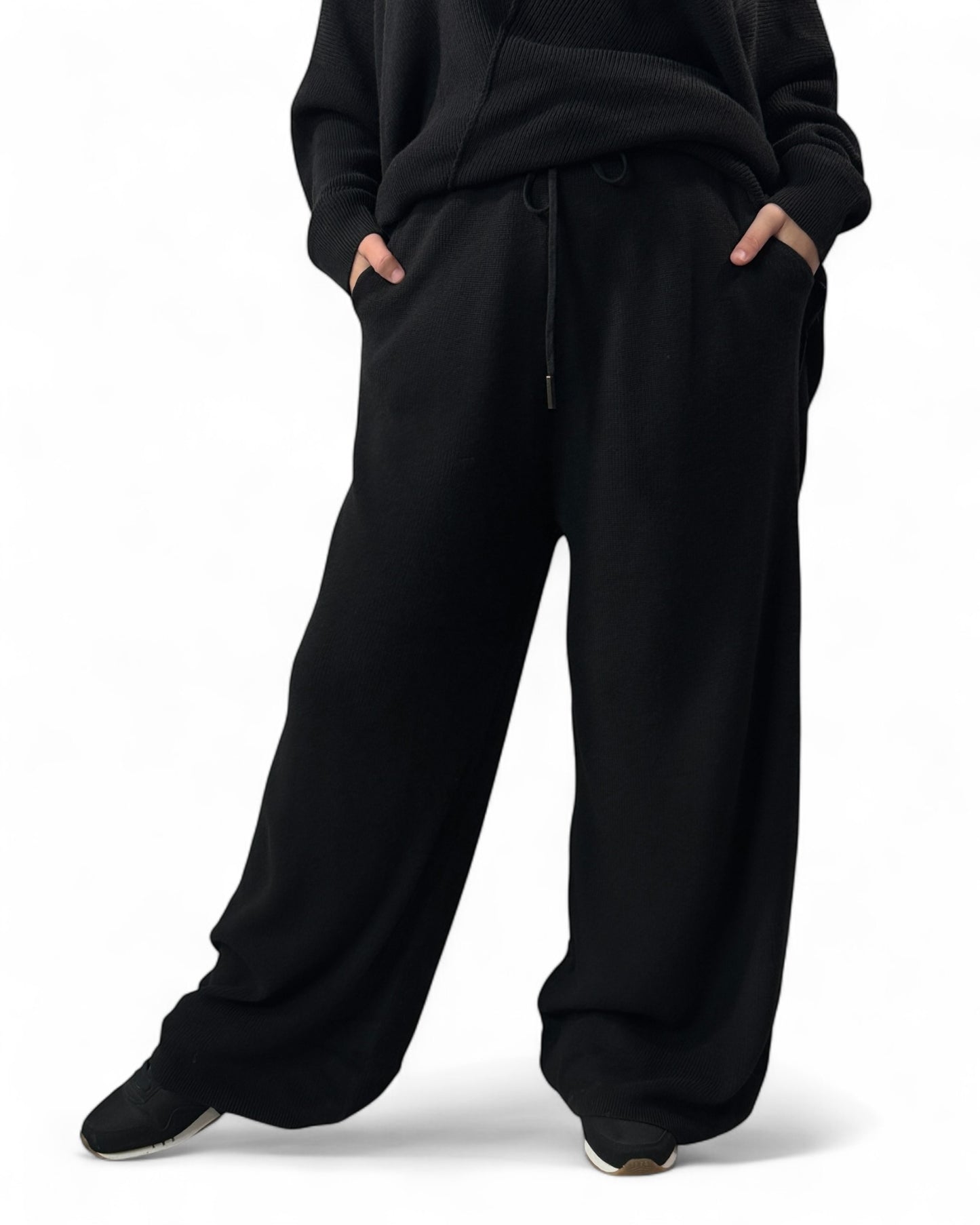 CLOE - ENSEMBLE EN MAILLE NOIR JUSQU'A LA TAILLE 50