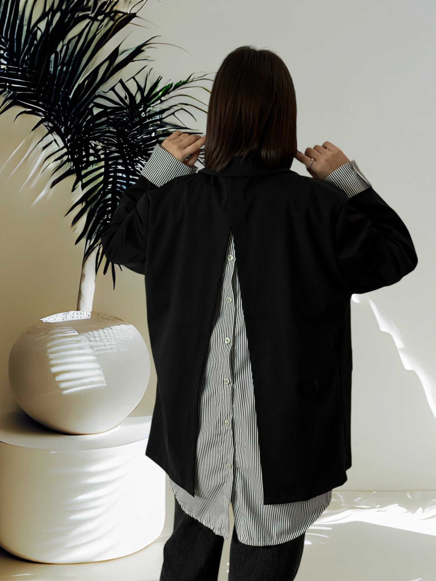 URBAN - BLAZER NOIR OUVERT DANS LE DOS JUSQU'A LA TAILLE 52