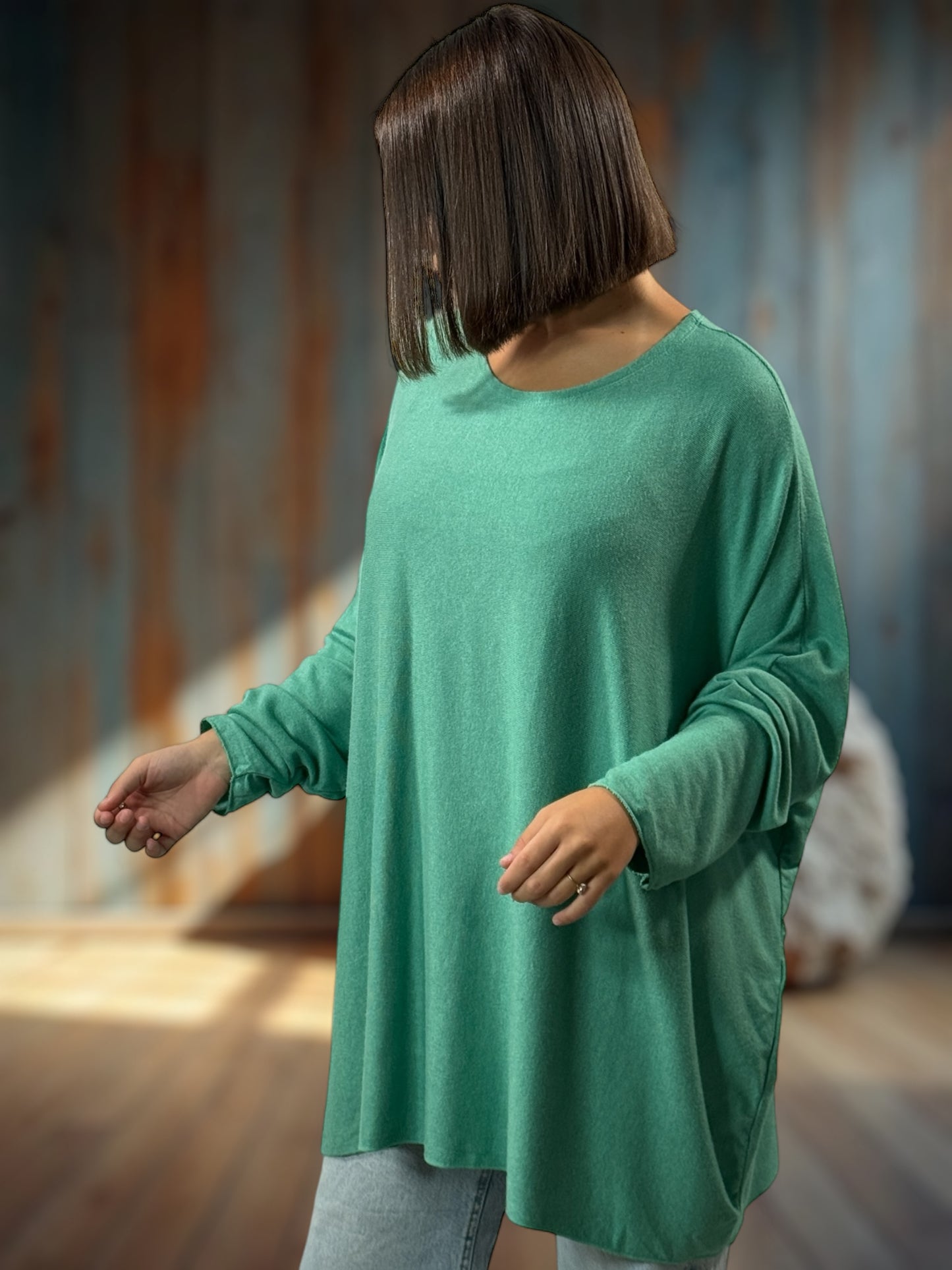 CAPRIO - PULL VERT EN MAILLE FLUIDE JUSQU'A LA TAILLE 54