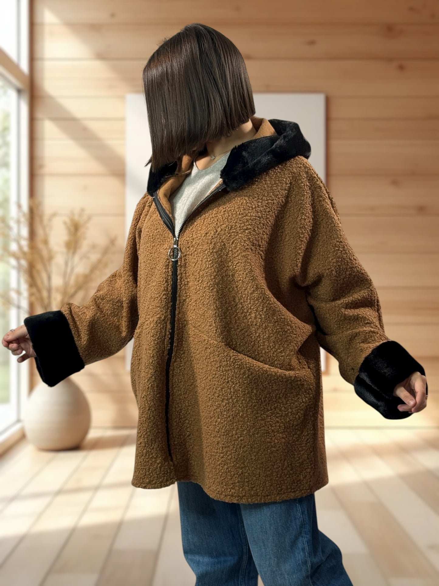 DAISY - VESTE OVERSIZE A CAPUCHE CAMEL JUSQU'A LA TAILLE 56
