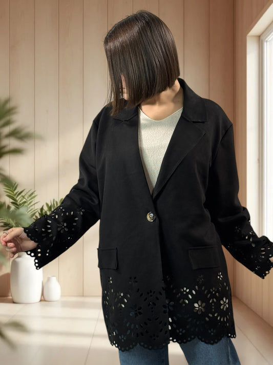 PAMELA - BLAZER NOIR EN SUEDINE DECOUPE DENTELLE JUSQU'A LA TAILLE 52