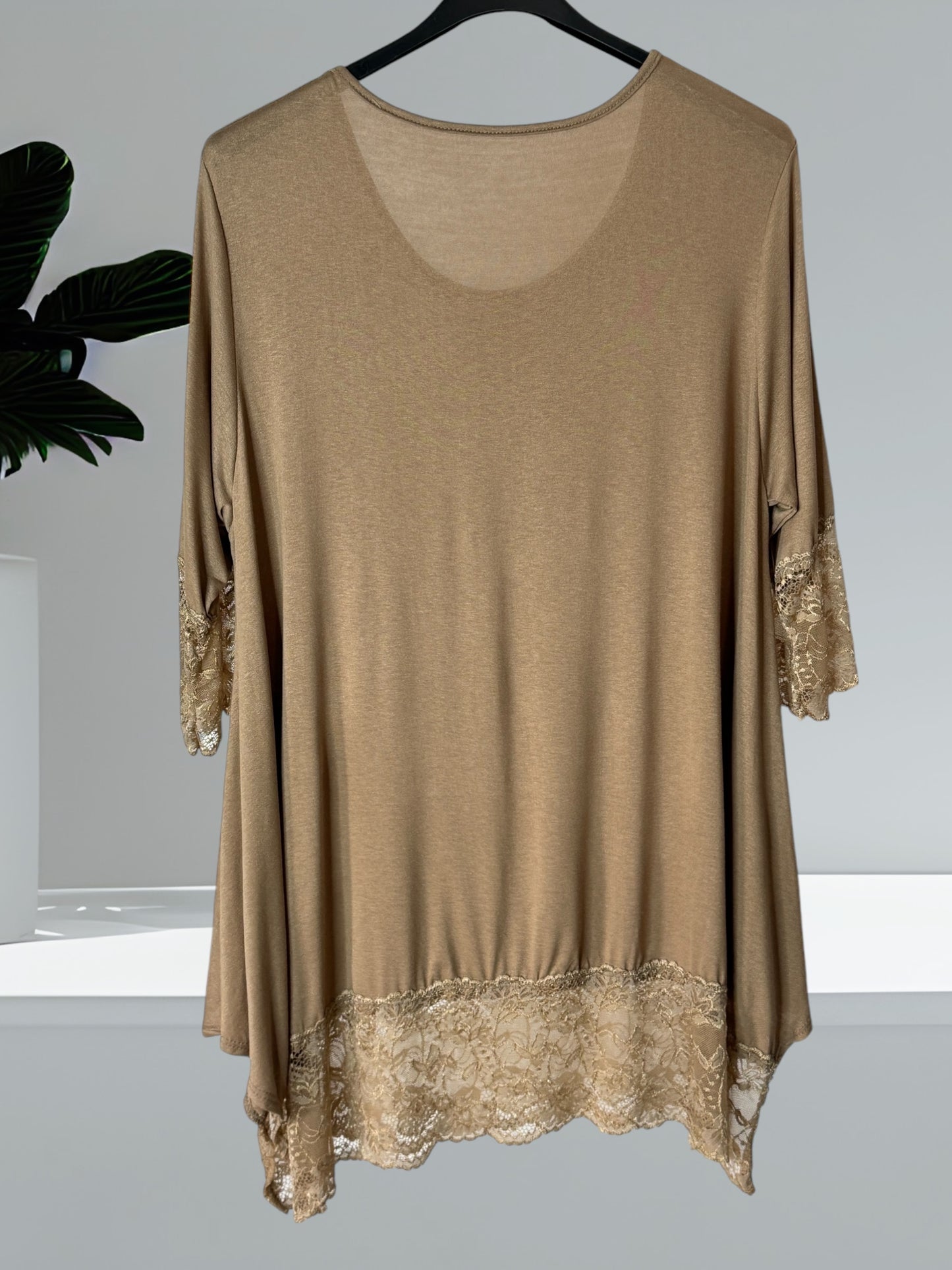 CINDY - TOP CAMEL TAILLE 46 A 56/58
