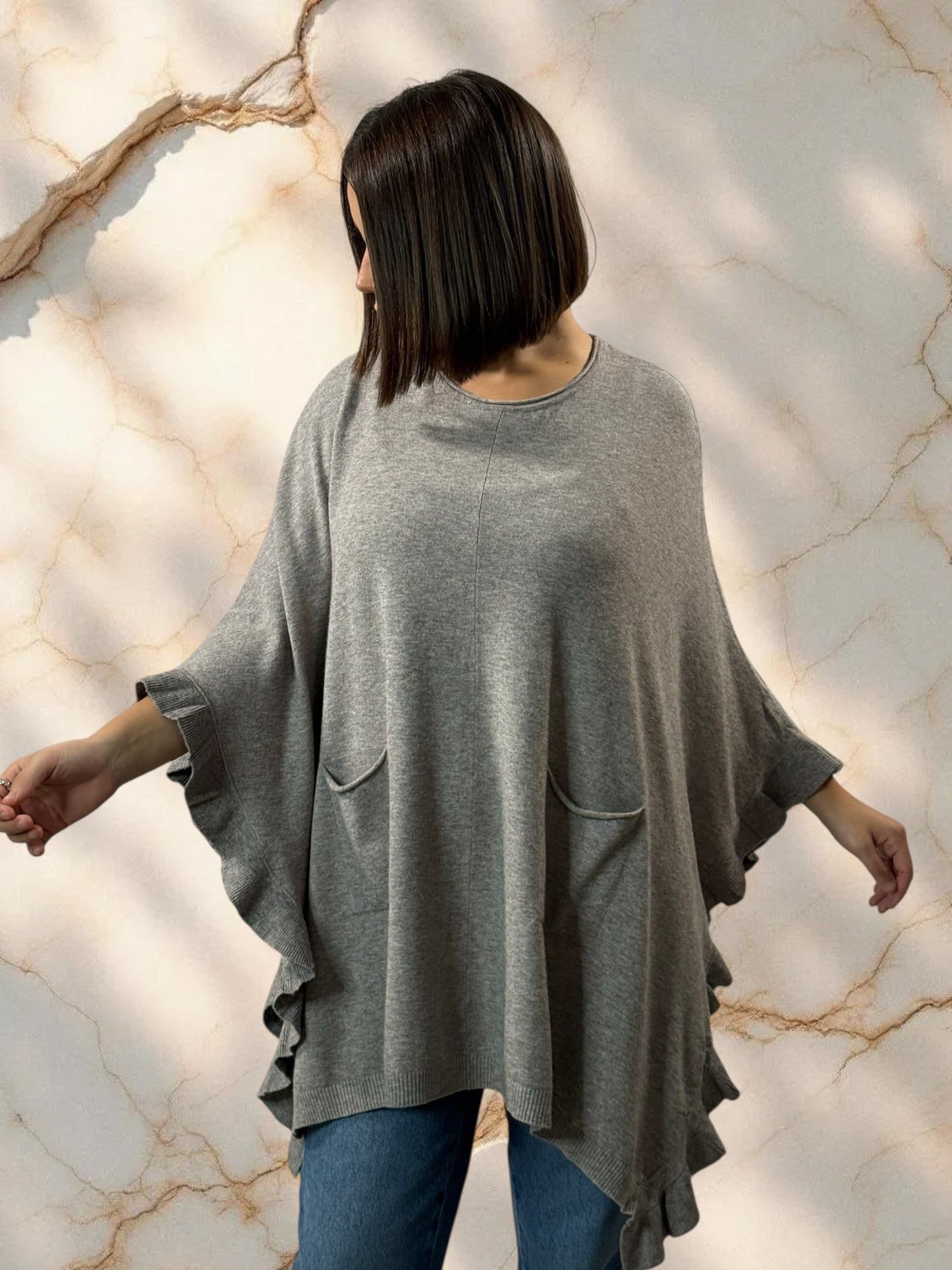 BIANCA - PONCHO TAUPE EN MAILLE JUSQU'A LA TAILLE 56/58