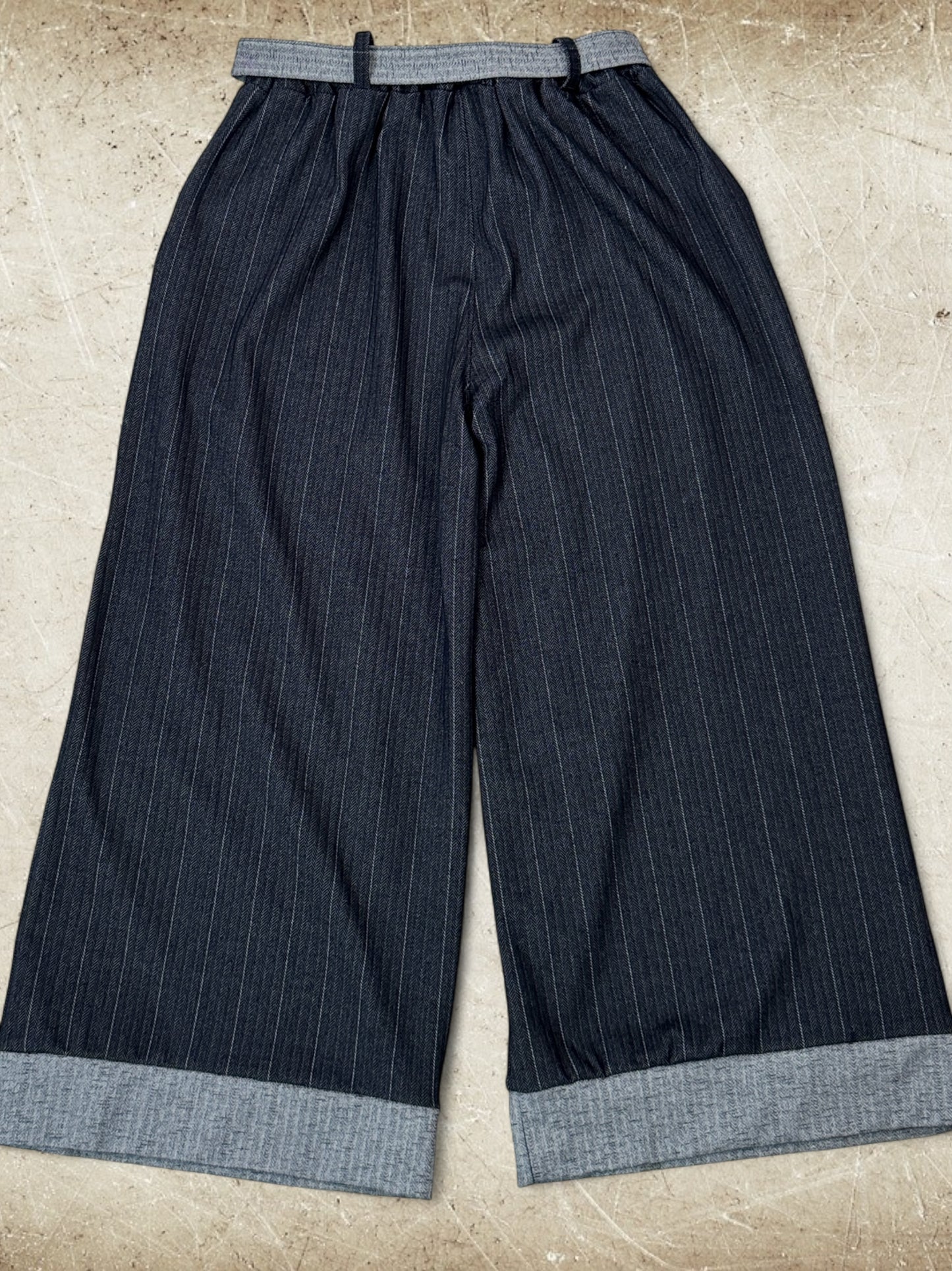 FRANCESCO - PANTALON MARINE A CHEVRONS TAILLE 48/50 A 54