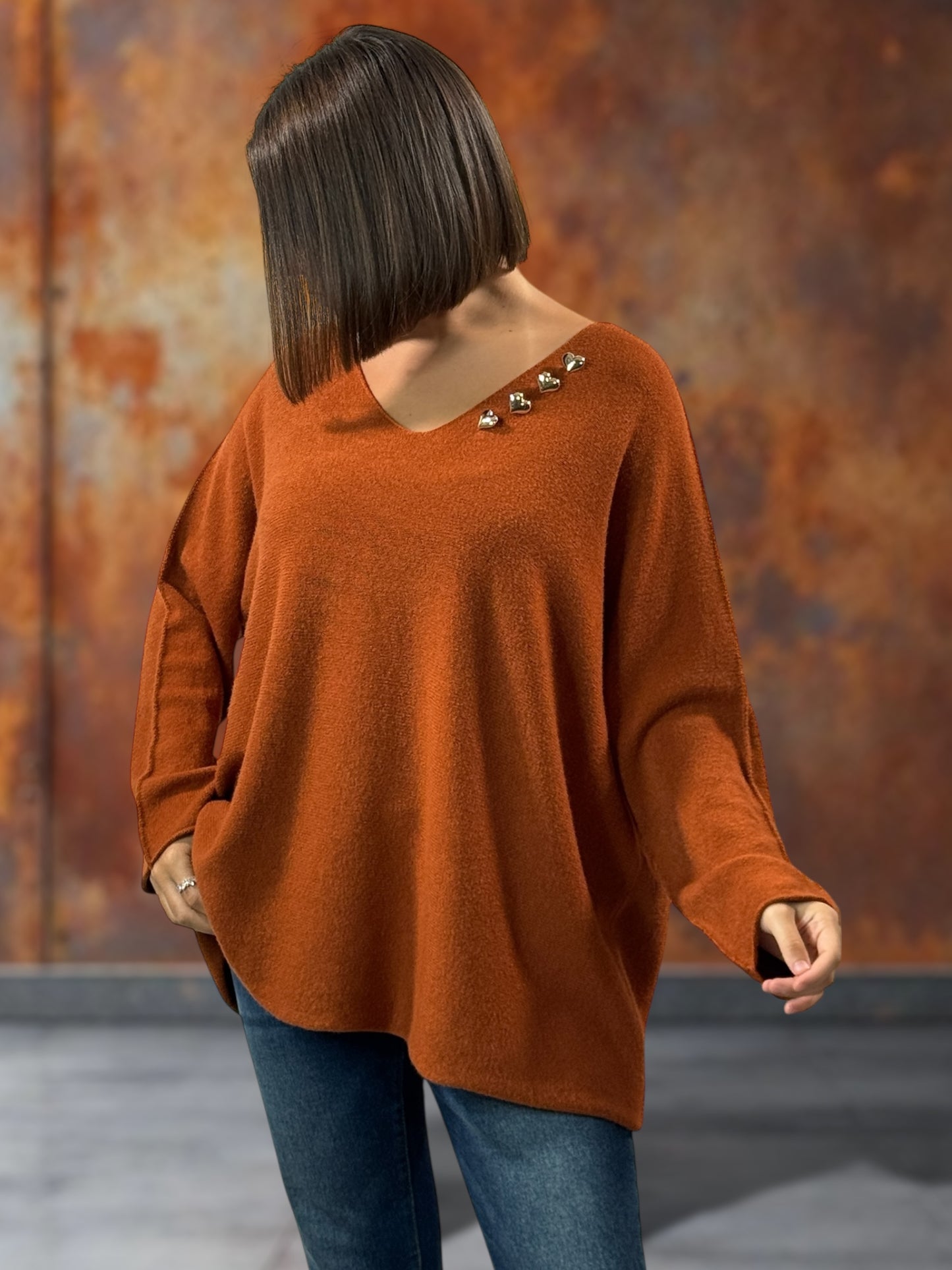 CELINE - PULL OVERSIZE ROUX AVEC BOUTONS COEUR JUSQU'A LA TAILLE 52